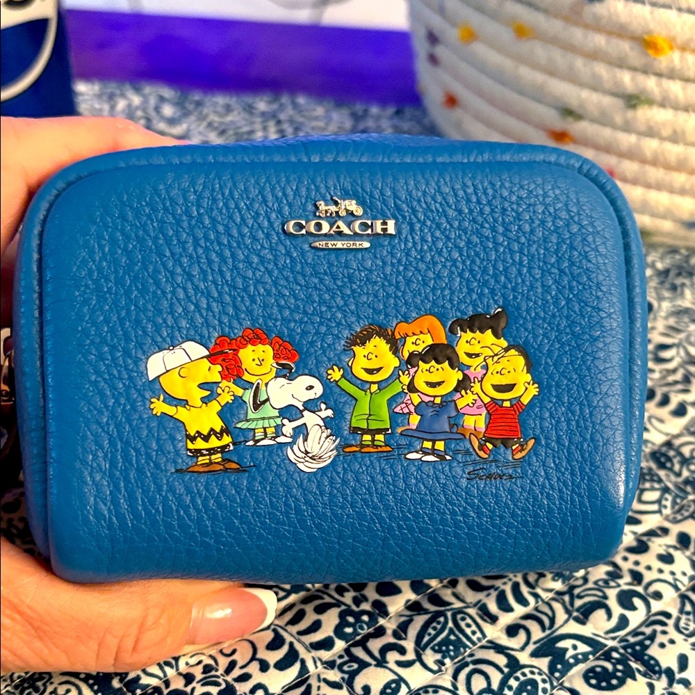 Coach make up pouch/wallet
